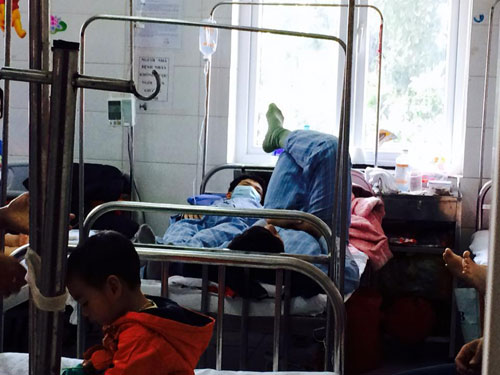 HN: Hơn 20 học sinh nhập viện do hội chứng cúm - 1