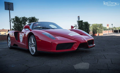 “Huyền thoại” Ferrari Enzo quần tụ trên đất “mẹ” - 2
