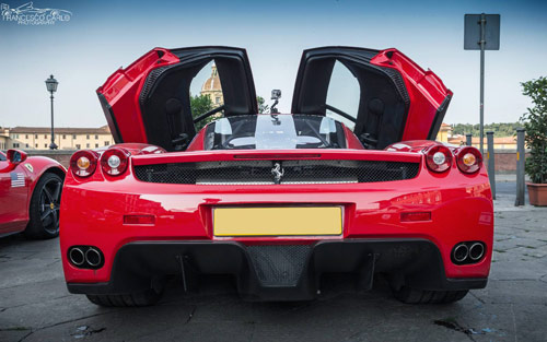 “Huyền thoại” Ferrari Enzo quần tụ trên đất “mẹ” - 6