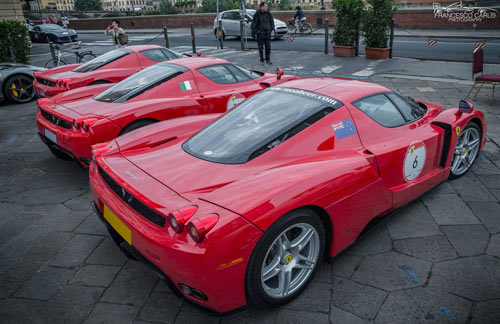 “Huyền thoại” Ferrari Enzo quần tụ trên đất “mẹ” - 10