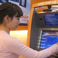 Kinh doanh - Ngân hàng canh cánh nỗi lo ATM hết tiền