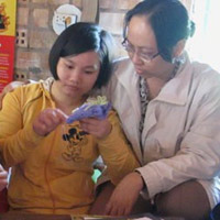 Giáo dục - du học - Giáo viên giúp nhau đón tết