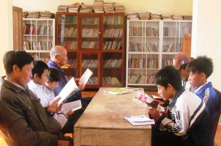 Dân đóng góp lập thư viện thôn - 1