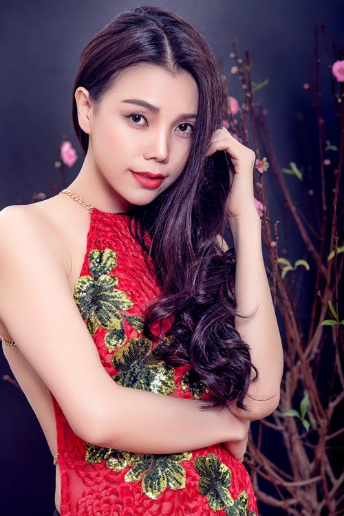 Trà Ngọc Hằng quyến rũ trong MV mừng xuân - 2