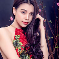 Ca nhạc - MTV - Trà Ngọc Hằng quyến rũ trong MV mừng xuân