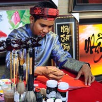 Tin tức trong ngày - Tết, ông đồ “bày mực tàu giấy đỏ" giữa Sài thành