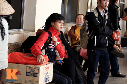 Sinh viên chật vật về quê ăn Tết - 5