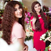Cùng Kim Dung chọn váy cho ngày Valentine