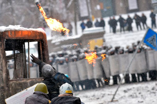 Ukraine: Thủ đô chìm trong khói lửa và bạo lực - 4