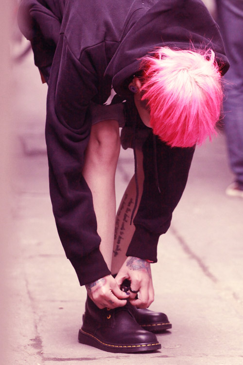 Mặc cá tính như tín đồ tóc hồng - 5