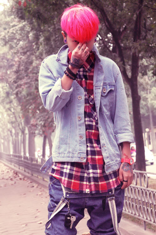 Mặc cá tính như tín đồ tóc hồng - 2