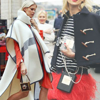 Bí quyết mặc đẹp - Tín đồ tấp nập thưởng ngoạn phố Paris