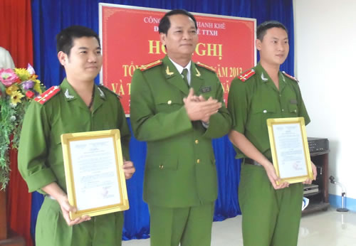 Giang hồ giả danh công an bắt người tra tấn - 1