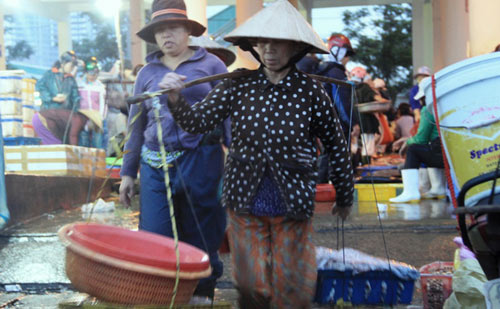 Phận nghèo “chạy Tết” - 1
