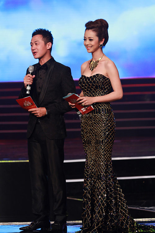 8 bộ đầm đuôi cá gây xao xuyến của Vbiz - 4