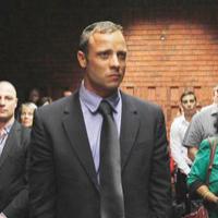 Thể thao - “Người không chân” Pistorius dùng tiền "bịt mồm" nhà bạn gái