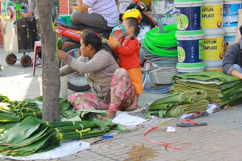 Độc đáo “chợ lá dong” giữa lòng thành phố - 9