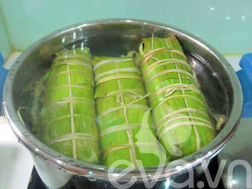 Ăn Tết với bánh tét lá cẩm - 13