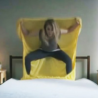 Cười 24h - Top clip: "Chuyện giường chiếu" của nàng