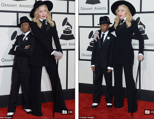 Hốt hoảng với váy xuyên thấu của chân dài - 12