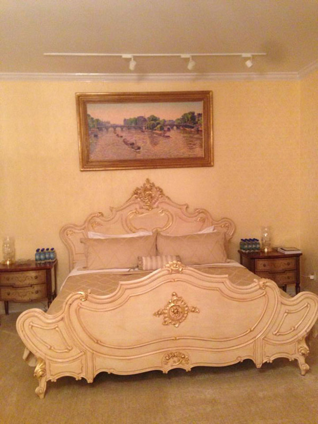 Căn phòng ngủ phong cách hoàng gia
