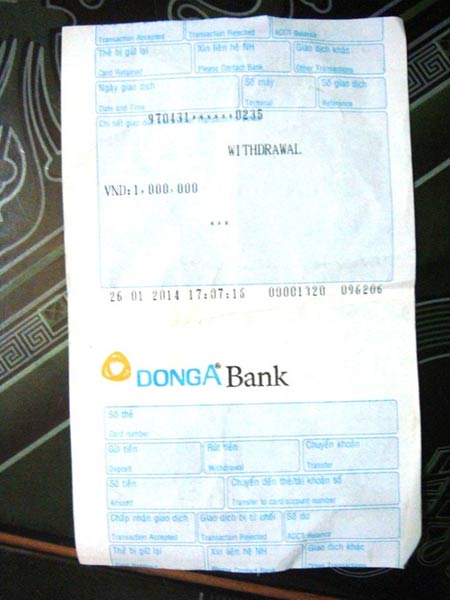 Bình Phước: Trụ ATM "hành" người rút tiền - 1