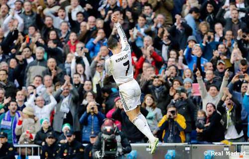 Ronaldo: “Người truyền lửa” tại Bernabeu - 1