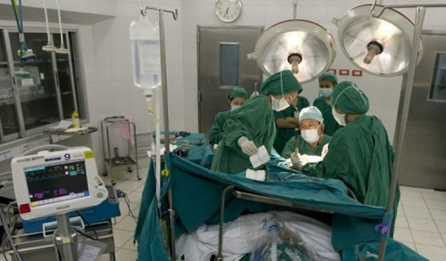 Mỹ nữ chuyển giới tung "ảnh mật" gây xôn xao - 5