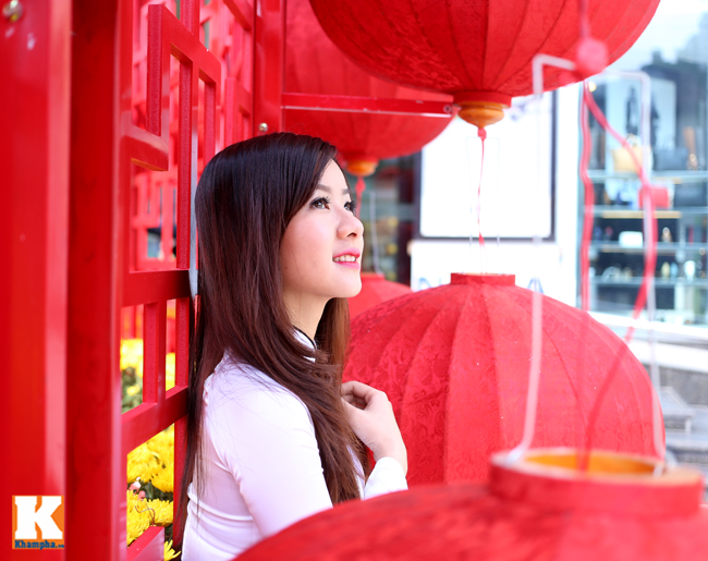 Hoa khôi Nữ sinh VN xinh tươi trên phố xuân - 15