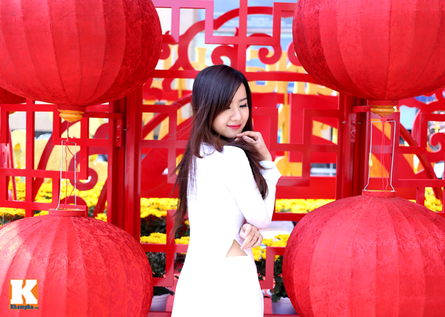 Hoa khôi Nữ sinh VN xinh tươi trên phố xuân - 18