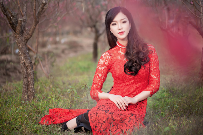 Bên cạnh đó, cô cũng tham gia các chương trình trình diễn thời trang ở Hà Nội

