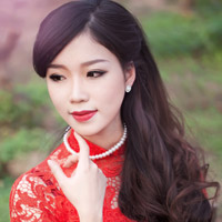 Bạn trẻ - Cuộc sống - Nữ sinh Kinh tế khoe sắc thắm cùng xuân