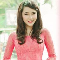 Bạn trẻ - Cuộc sống - Hải Băng nền nã áo dài đón xuân