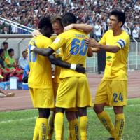 Bóng đá - V-League mùa chạy Tết