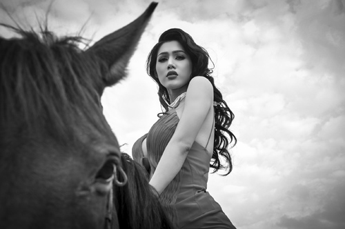 Đinh Phương Ánh khoe dáng bạo đầu năm - 9