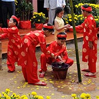 Bạn trẻ - Cuộc sống - Tết quê giàu tình hơn tết phố