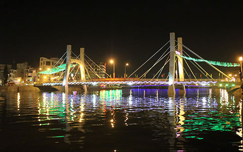 Cả nước rộn ràng trước thềm năm mới - 27