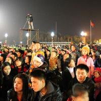 Tin tức trong ngày - Cả nước rộn ràng trước thềm năm mới