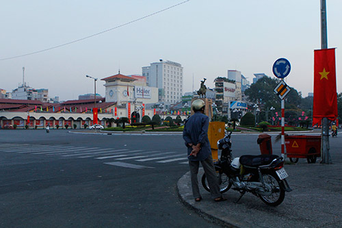 Một Sài Gòn vắng lặng sáng đầu năm - 2