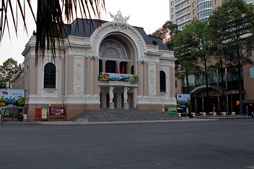 Một Sài Gòn vắng lặng sáng đầu năm - 3