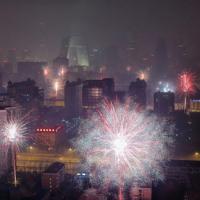 Tin tức trong ngày - Ảnh: Đủ kiểu đón giao thừa ở các nước Đông Á