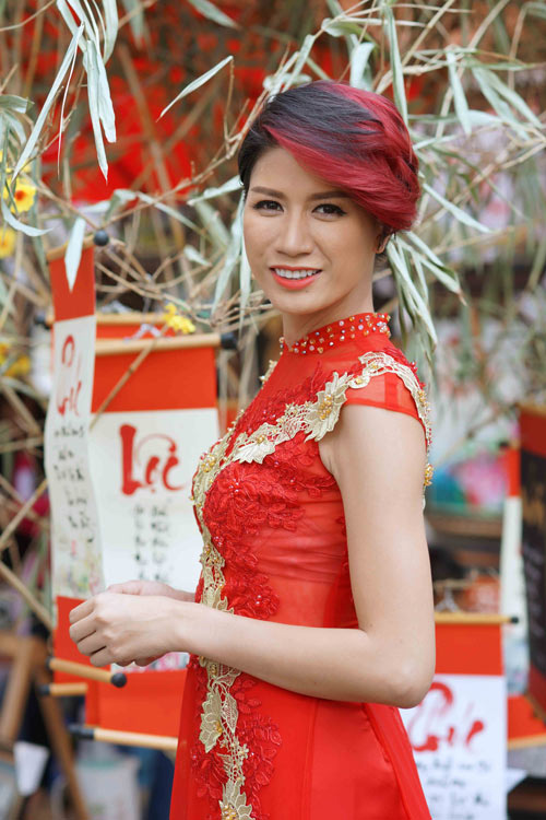 Trang Trần rực rỡ dạo phố đầu năm - 11