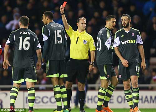 Stoke-MU: Chờ bộ 3 tấn công bùng nổ - 2