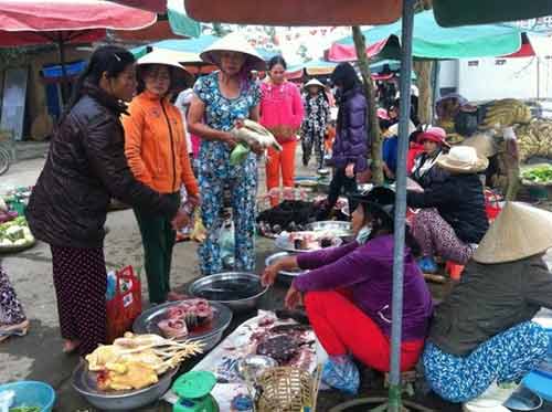 Chợ làng đầu năm bên bến nước - 14