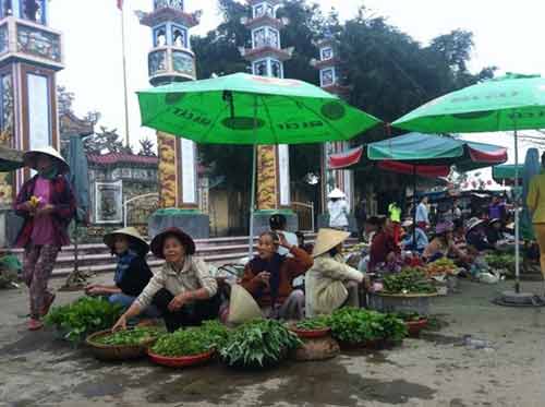 Chợ làng đầu năm bên bến nước - 15