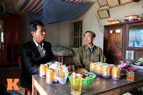 Ông Chấn đi chúc Tết sau 10 năm tù oan - 13