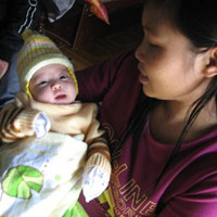 Tin tức trong ngày - Thăm gia đình công dân thứ 90 triệu