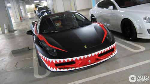 Ferrari 458 italia độ hàm cá mập dữ dằn