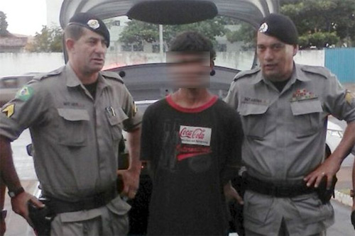 Làm “chuyện ấy” với ma-nơ-canh - 2