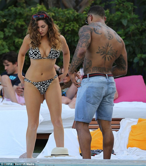 Váy áo trong veo vẫn mê hoặc sao thế giới - 10